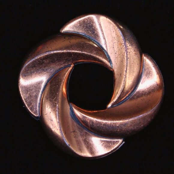 VINTAGE Renoir Copper Brooch. Sculptural Swirl from Mid-Century California. - Picture 1 of 3